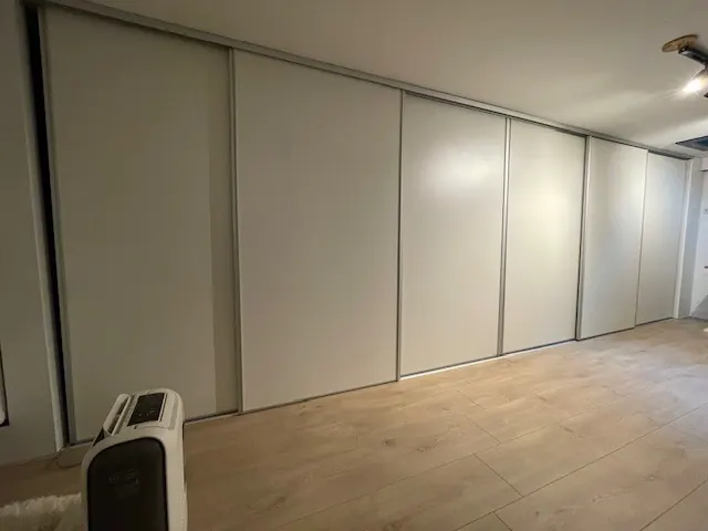 Opbergkasten op maat op maat gemaakt, uitgevoerd door Klusbedrijf Gierveld in Hoofddorp