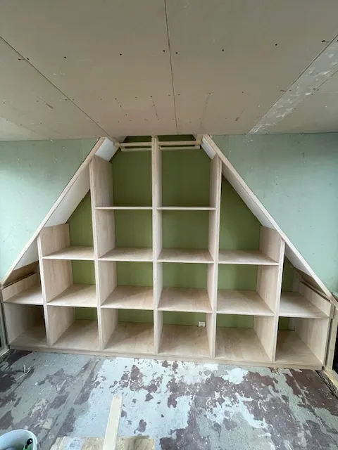 Maatwerk kast op maat gemaakt, uitgevoerd door Klusbedrijf Gierveld in Hoofddorp