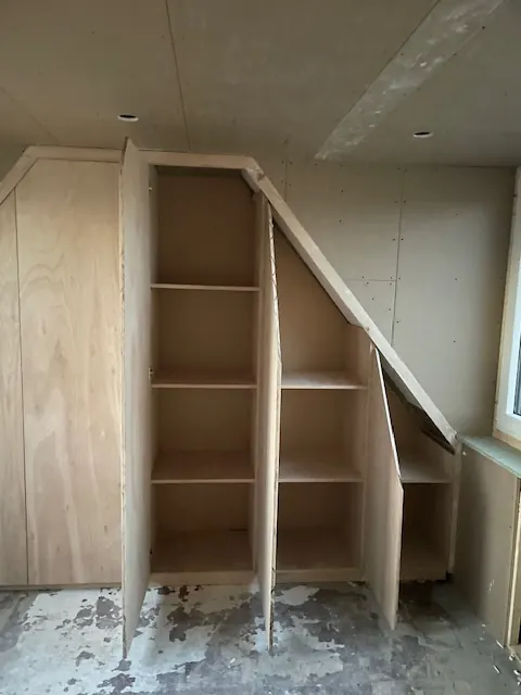 Maatwerk kast op maat gemaakt, uitgevoerd door Klusbedrijf Gierveld in Hoofddorp