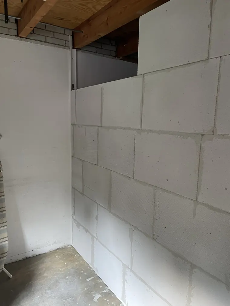 Scheidingswand in een woning, uitgevoerd door Klusbedrijf Gierveld in Hoofddorp